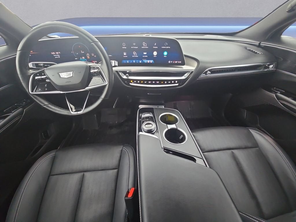 2024 Cadillac LYRIQ Luxury 1