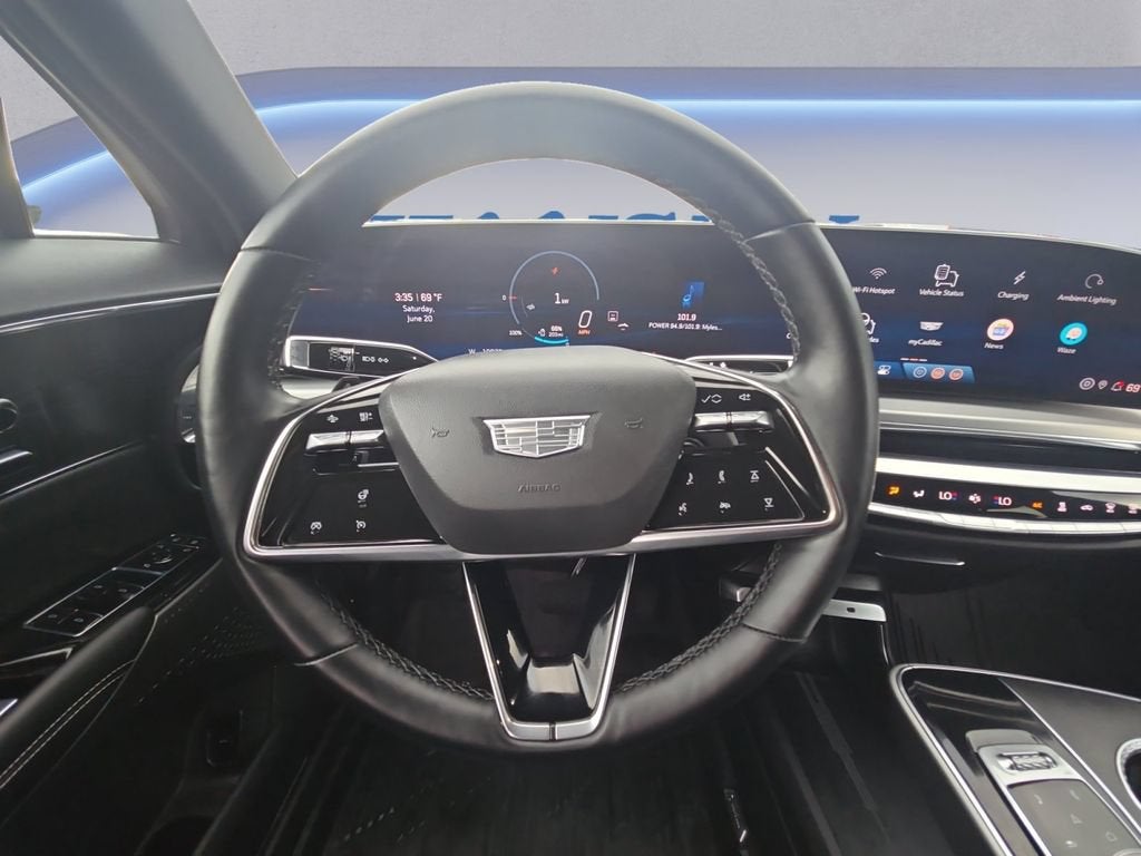 2024 Cadillac LYRIQ Luxury 1