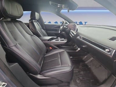 2024 Cadillac LYRIQ Luxury 1