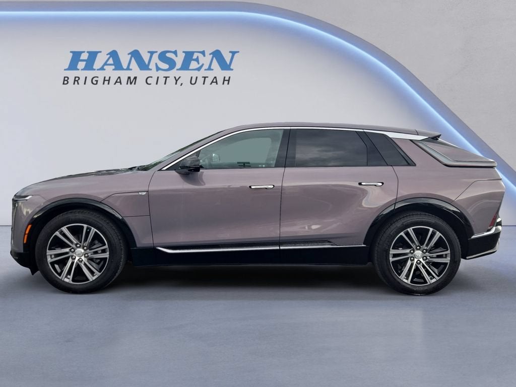 2024 Cadillac LYRIQ Luxury 1