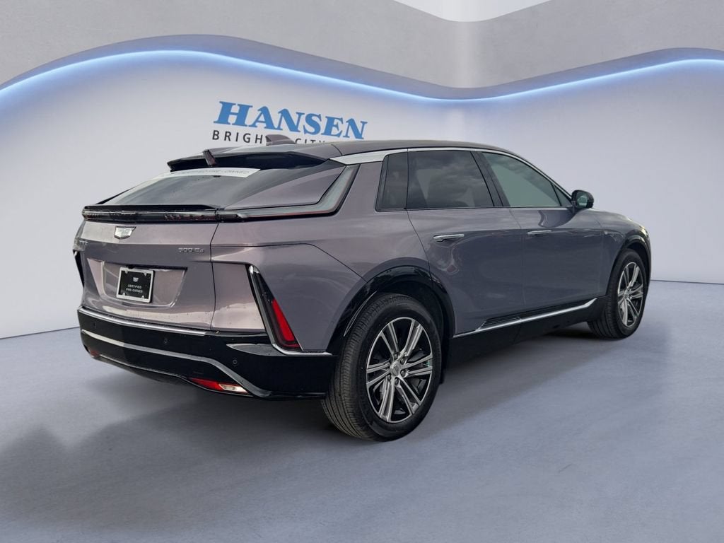 2024 Cadillac LYRIQ Luxury 1