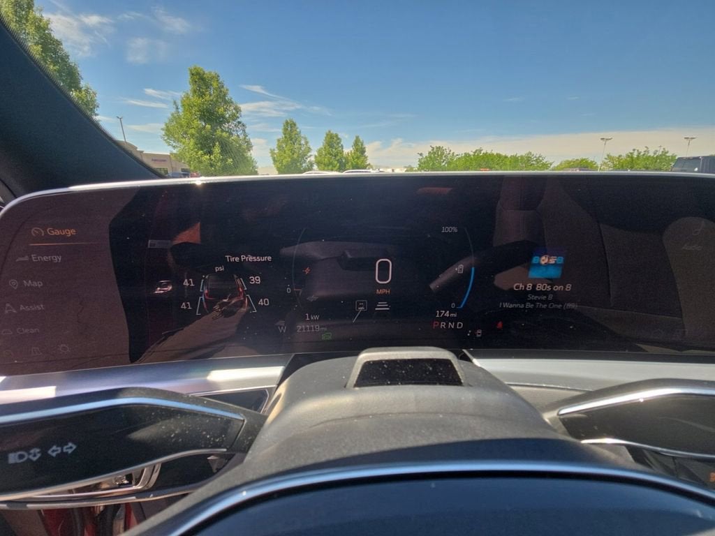 2024 Cadillac LYRIQ Sport 2