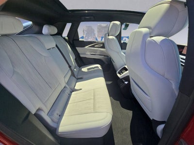 2024 Cadillac LYRIQ Sport 2