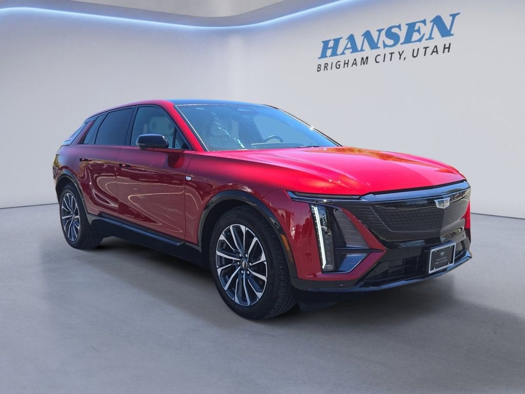 2024 Cadillac LYRIQ Sport 2