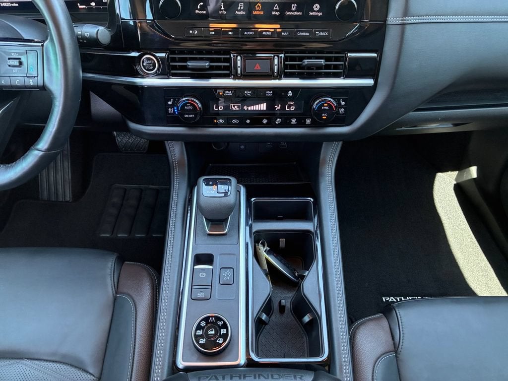 2024 Nissan Pathfinder Platinum
