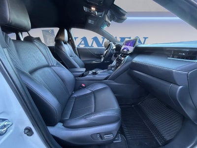2024 Toyota Venza LE