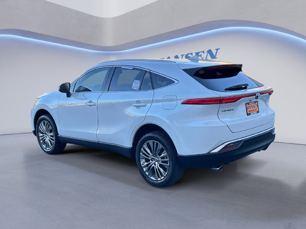 2024 Toyota Venza LE
