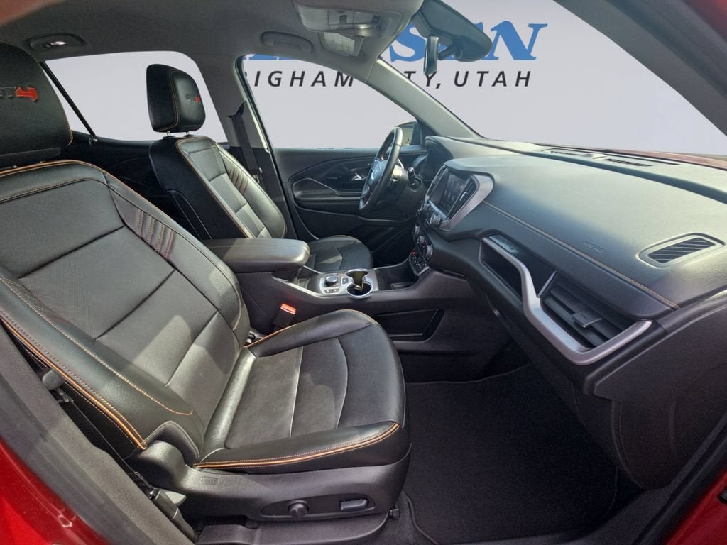 2024 GMC Terrain AT4