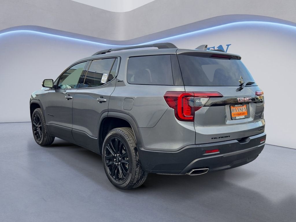2022 GMC Acadia SLT