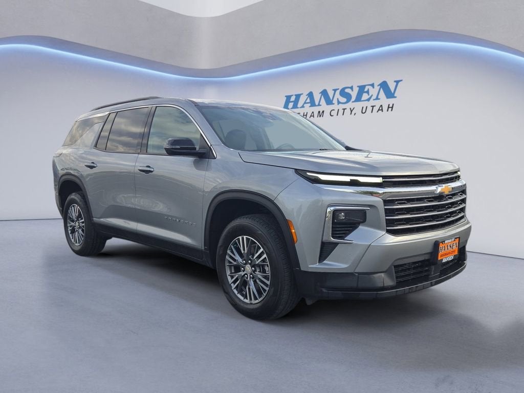 2025 Chevrolet Traverse LT