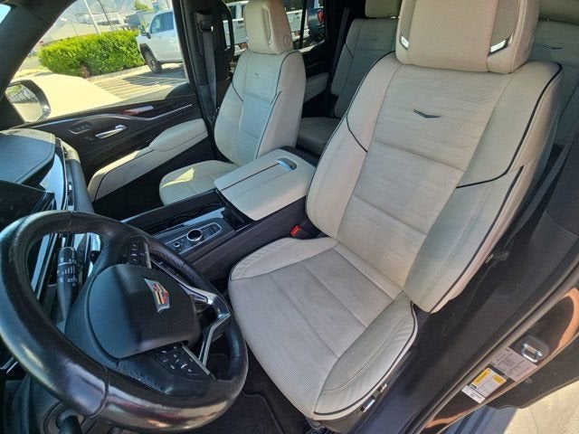 2023 Cadillac Escalade Sport