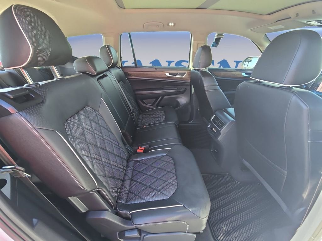 2025 Volkswagen Atlas 2.0T SEL Premium R-Line