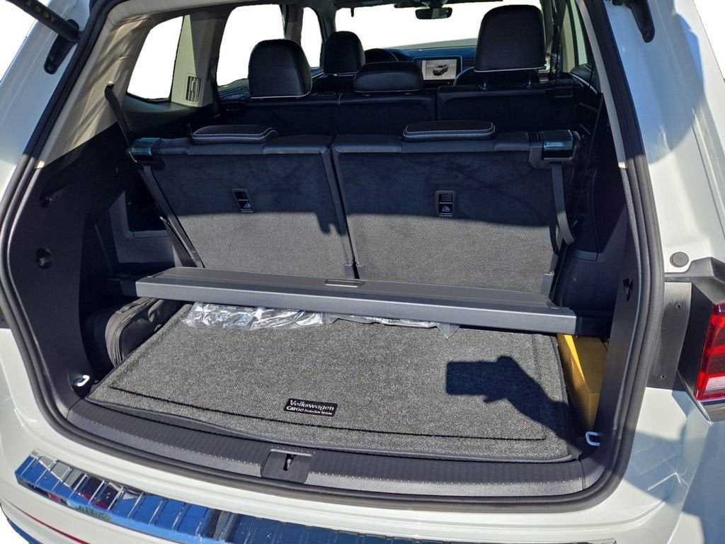 2025 Volkswagen Atlas 2.0T SEL Premium R-Line
