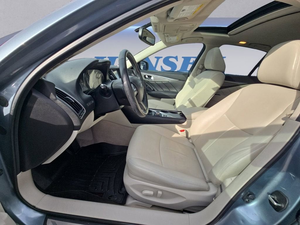 2015 INFINITI Q50 Premium